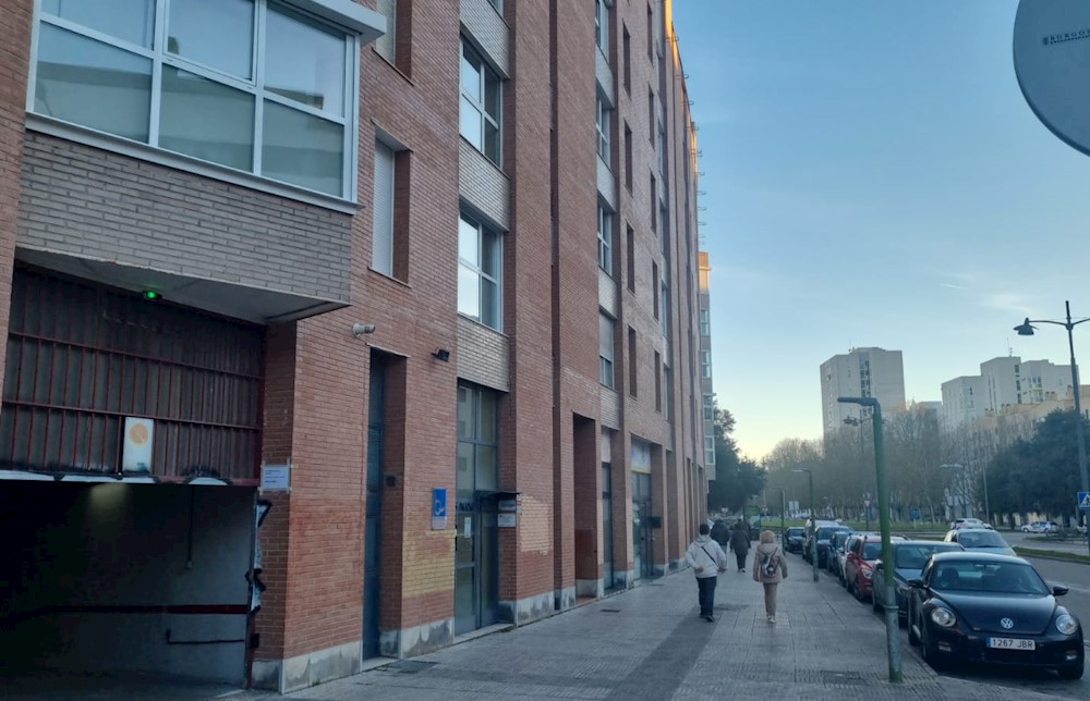 Foto de inmueble: GARAJE AVDA.CASTILLA Y LEON